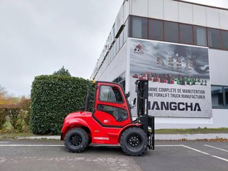 Chariot élévateur tout terrain Hangcha TT35-4 (CPCD35-XW33C-RT4)