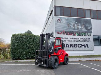 Chariot élévateur tout terrain Hangcha TT35-4 (CPCD35-XW33C-RT4)