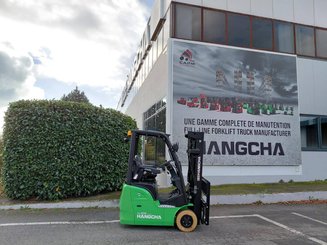 Chariot élévateur frontal 3 roues Hangcha XC3-18i