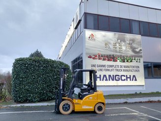 Chariot élévateur frontal 4 roues Hangcha XE25i ( CPD25-XEY2HA-SI )
