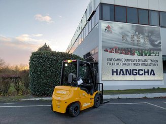 Chariot élévateur frontal 4 roues Hangcha XE25i ( CPD25-XEY2HA-SI )