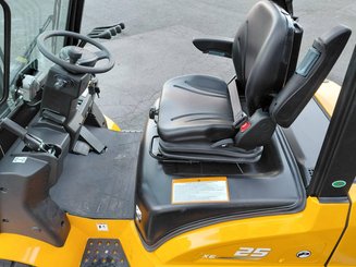 Chariot élévateur frontal 4 roues Hangcha XE25i ( CPD25-XEY2HA-SI )