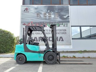 Chariot élévateur frontal 4 roues Hyster H3.00FT