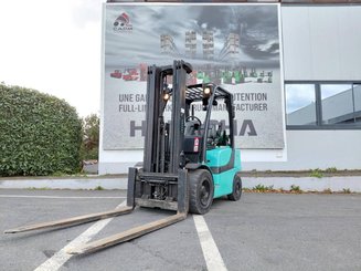 Chariot élévateur frontal 4 roues Hyster H3.00FT