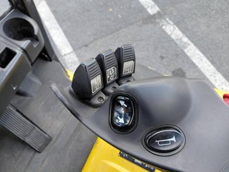 Chariot élévateur frontal 4 roues Yale ERP25VL