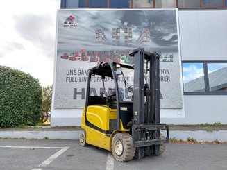 Chariot élévateur frontal 4 roues Yale ERP25VL
