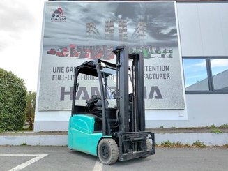 Chariot élévateur frontal 3 roues Hyster J160XNT