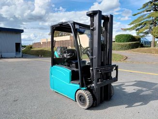 Chariot élévateur frontal 3 roues Hyster J160XNT