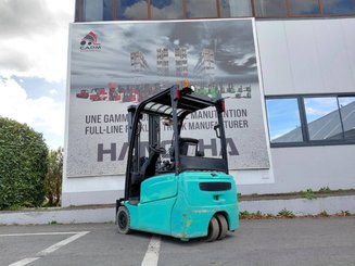 Chariot élévateur frontal 3 roues Hyster J160XNT