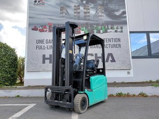 Chariot élévateur frontal 3 roues Hyster J160XNT