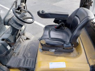 Chariot élévateur frontal 4 roues Yale GDP25VX