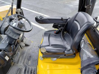 Chariot élévateur frontal 4 roues Yale GDP25VX