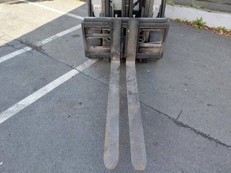 Chariot élévateur frontal 4 roues Yale ERP30VL