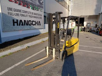 Chariot élévateur frontal 3 roues Yale ERP18VTL