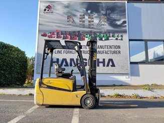 Chariot élévateur frontal 3 roues Yale ERP18VTL