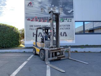 Chariot élévateur frontal 4 roues Yale GDP35VX