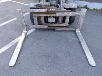 Chariot élévateur frontal 4 roues Yale GDP35VX