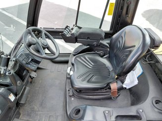Chariot élévateur frontal 4 roues Yale GDP60VX