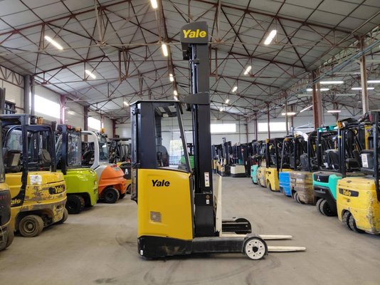 Chariot à mât rétractable Yale MR14 - 1