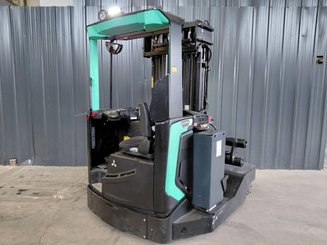 Chariot à mât rétractable multidirectionnel Mitsubishi RBM25N2