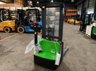 Gerbeur accompagnant Hangcha CDD12-AMC2-Li