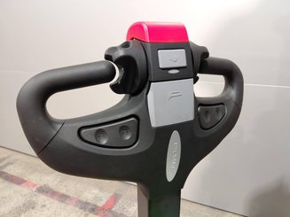 Gerbeur accompagnant Hangcha CDD12-AMC2-Li