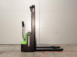 Gerbeur accompagnant Hangcha CDD12-AMC2-Li