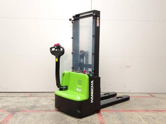 Gerbeur accompagnant Hangcha CDD12-AMC2-Li