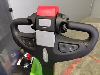 Gerbeur accompagnant Hangcha CDD12-AMC2-Li