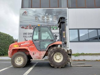 Chariot élévateur tout terrain Manitou MC50