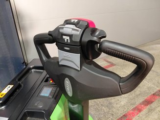 Gerbeur accompagnant Hangcha CDD20 XT1-SI