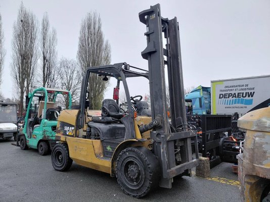 Chariot élévateur frontal 4 roues Caterpillar DP55NT MC - 1