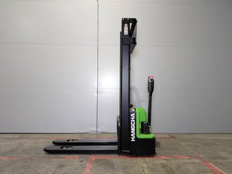 Gerbeur accompagnant Hangcha CDD15-A2MC2-ISZ