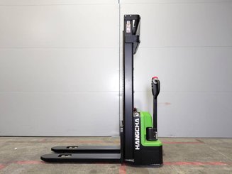 Gerbeur accompagnant Hangcha CDD15-A2MC2-ISZ