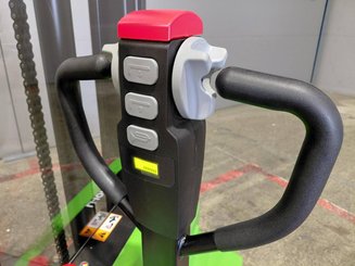 Gerbeur accompagnant Hangcha CDD15-A2MC2-ISZ