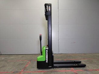 Gerbeur accompagnant Hangcha CDD15-A2MC2-ISZ