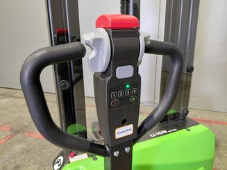 Gerbeur accompagnant Hangcha CDD15-A2MC2-ISZ