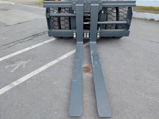 Chariot élévateur frontal 4 roues Kalmar DCG160-12T